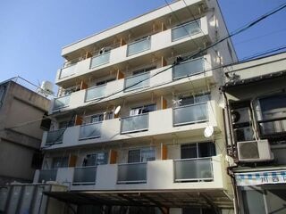 写真:プレアール岡山医大東の外観