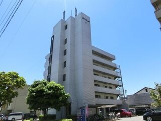 写真:グランデュール今1号館の外観