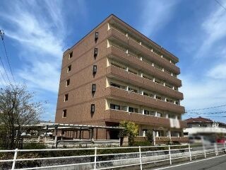 写真:岡山市南区西市の外観