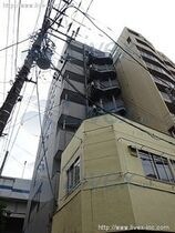 ｺﾑﾎﾞｯｸｽ三軒茶屋の外観
