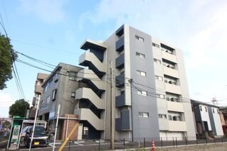 写真:シャトーアベニールの外観