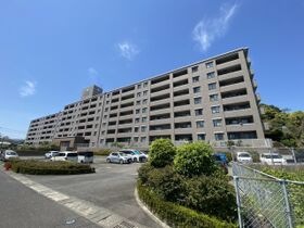 サーパス桜ヶ丘の外観