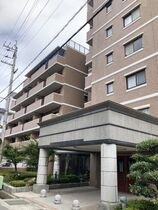グランドール参番館の外観