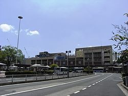 呉