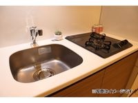 明るい色調の室内です