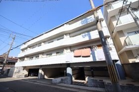 尼崎市七松町1丁目の外観