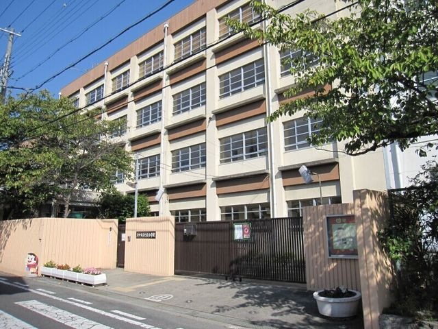 写真：尼崎市立七松小学校