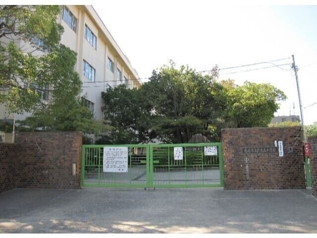 写真：尼崎市立武庫庄小学校
