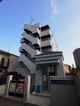 L’ATELIER BLEU（ラトリエ　ブルー）の外観
