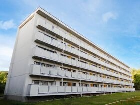 ビレッジハウス中央1号棟の外観