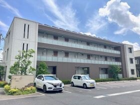 Ｅｃｒａｒｇｅ　Ｃ棟の外観