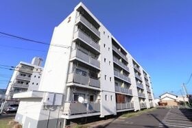 ビレッジハウス白枝1号棟の外観