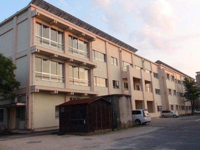 境港市立余子小学校
