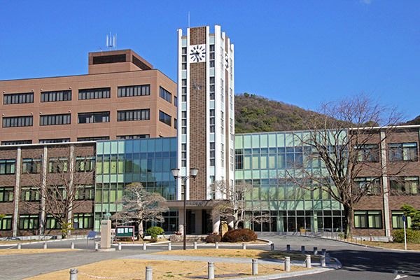 岡山大学