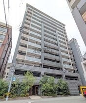 プレサンス京町堀ノースの外観