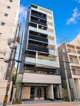 プレサンス京町堀の外観
