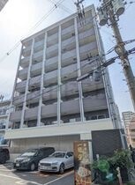 U-ro鶴橋駅前の外観