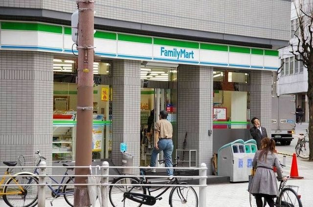 ファミリーマート内本町店