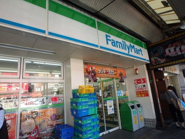 ファミリーマート鶴橋店