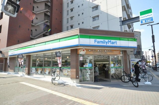 ファミリーマート浪速元町三丁目店