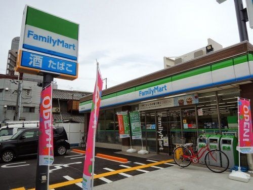ファミリーマート 城東えなみ店