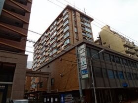 ホワイティ薬院の外観