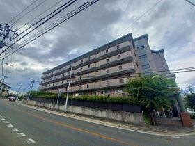 ウエストビレッジ長丘の外観