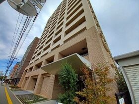 LUCIS高宮の外観