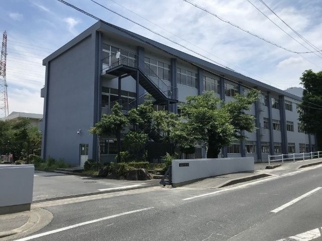 多治見市立小泉中学校