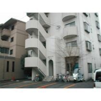 プチロワイヤルサトウの外観