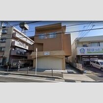 ワカバビルの外観