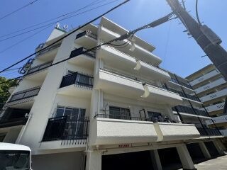 写真:離宮前グリーンハイツの外観