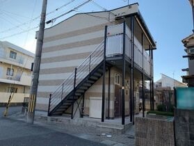 レオパレスエルフ仁川の外観