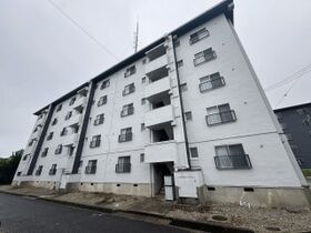 ドミールサニー緑町2号棟の外観