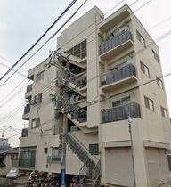 植野マンションの外観
