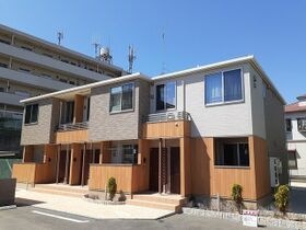 シャン・ド・プレールＢの外観