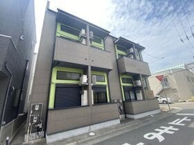 ラ・ヴィータ川西の外観