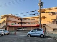落ち着いた雰囲気の外観です