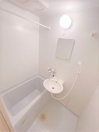 ゆったり過ごせるお風呂です
