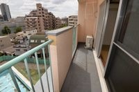 開放的で明るい空間を演出してくれるバルコニーです