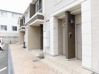 清潔なエントランスです