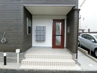 落ち着いたエントランスです