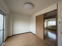 写真は同マンションの違うお部屋のものです