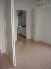 写真は同マンションの他のお部屋のものです