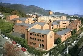 神戸松蔭大学