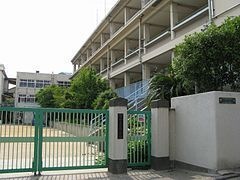 写真：神戸市立春日野小学校