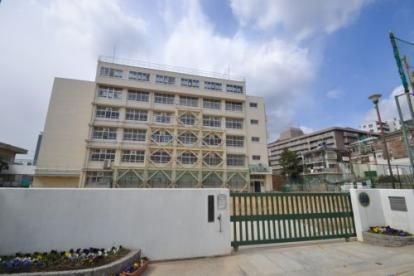 写真：神戸市立葺合中学校