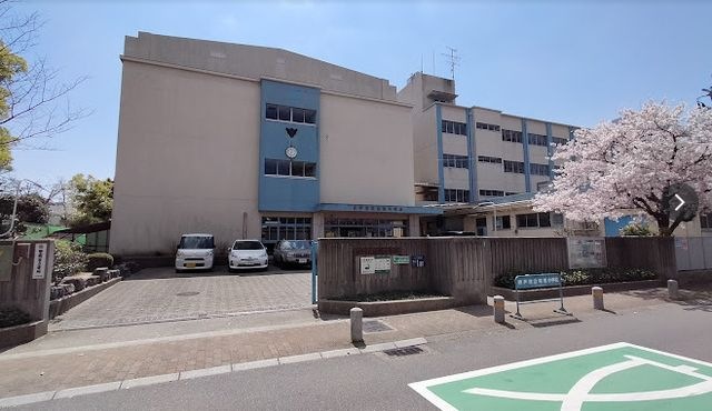 写真:神戸市立明親小学校