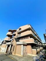 セーヌ東岸和田の外観