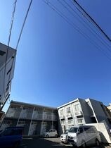 レオパレスサカグチの外観